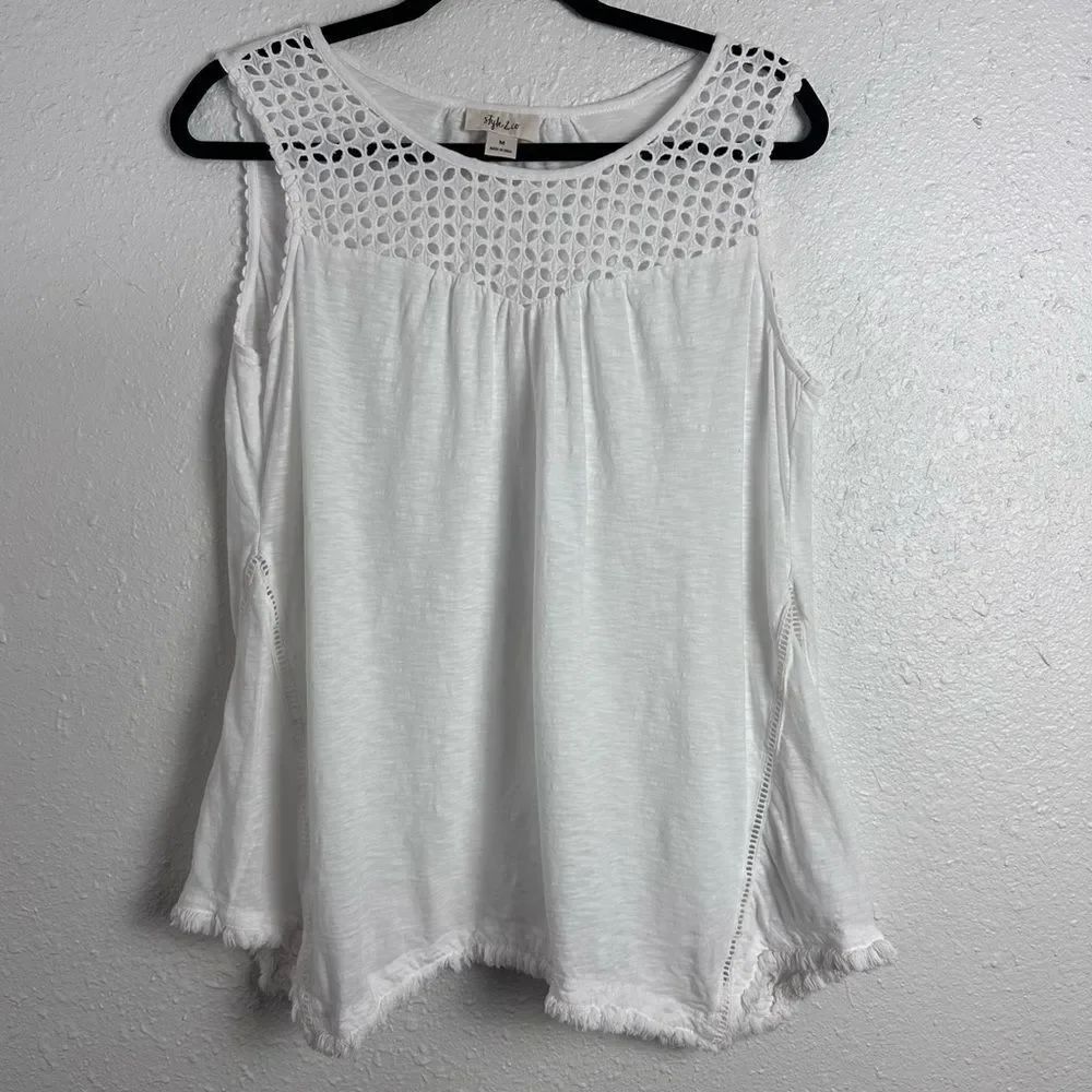 ⭐️Style & Co. White Crochet Detail‎ Tank Top Size Medium